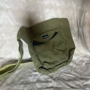 Kavu one strap crossbody